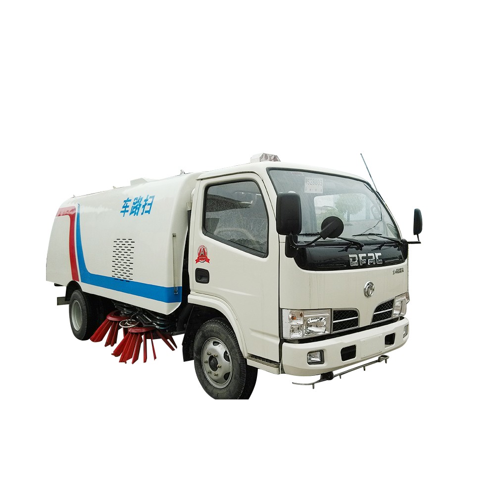 Dongfeng 3 Ton Vacuum Sweeper