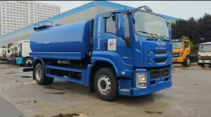Truck ng Tubig