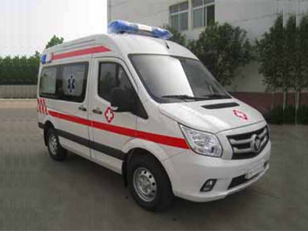 福田图雅诺短轴救护车