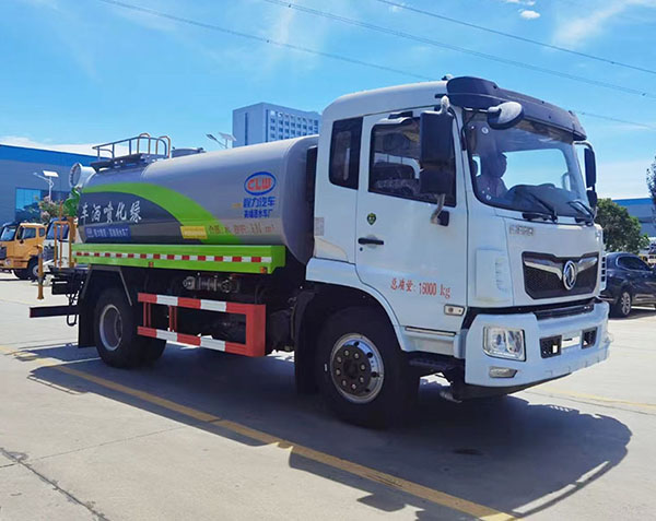 国六东风福瑞卡F9洒水车