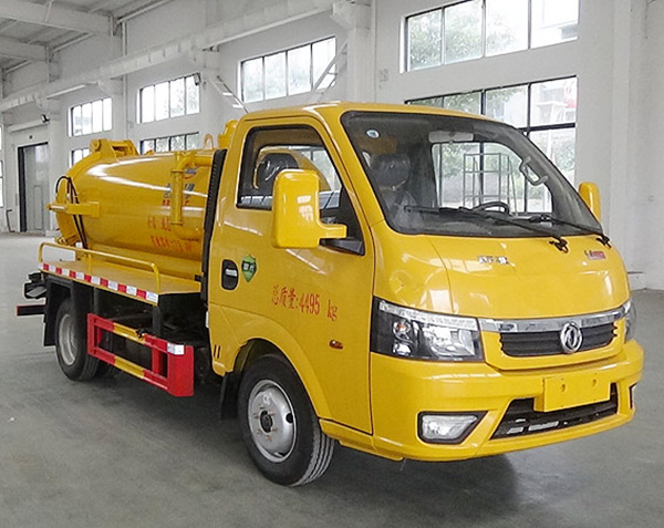 国六东风涂逸吸污车